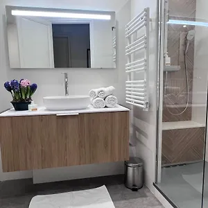  Apartment Champs Elysees France